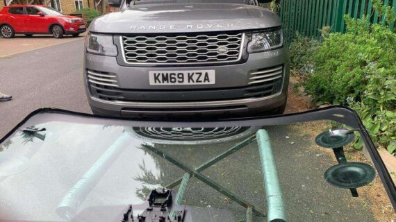 Windscreen Replacement in Edgware: Complete Driver Guide