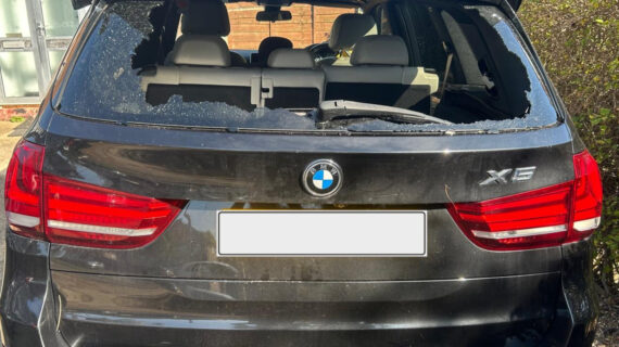 Rear Windscreen Replacement Ealing: What to Expect