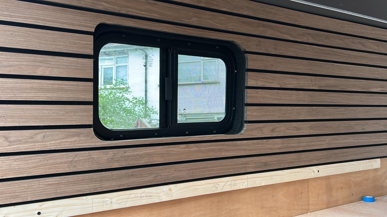 Best Commercial Vehicle Glass Solutions for Vans
